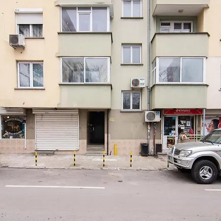 2br Flat Close To Sea Garden And Center Apartment