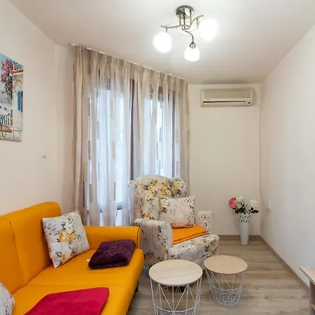 Apartment 2br Flat Close To Sea Garden And Center *
