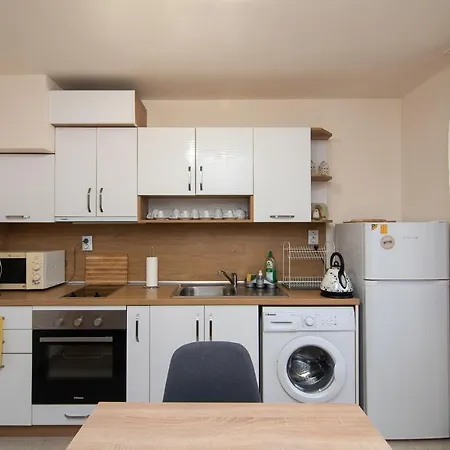 Apartment 2br Flat Close To Sea Garden And Center *